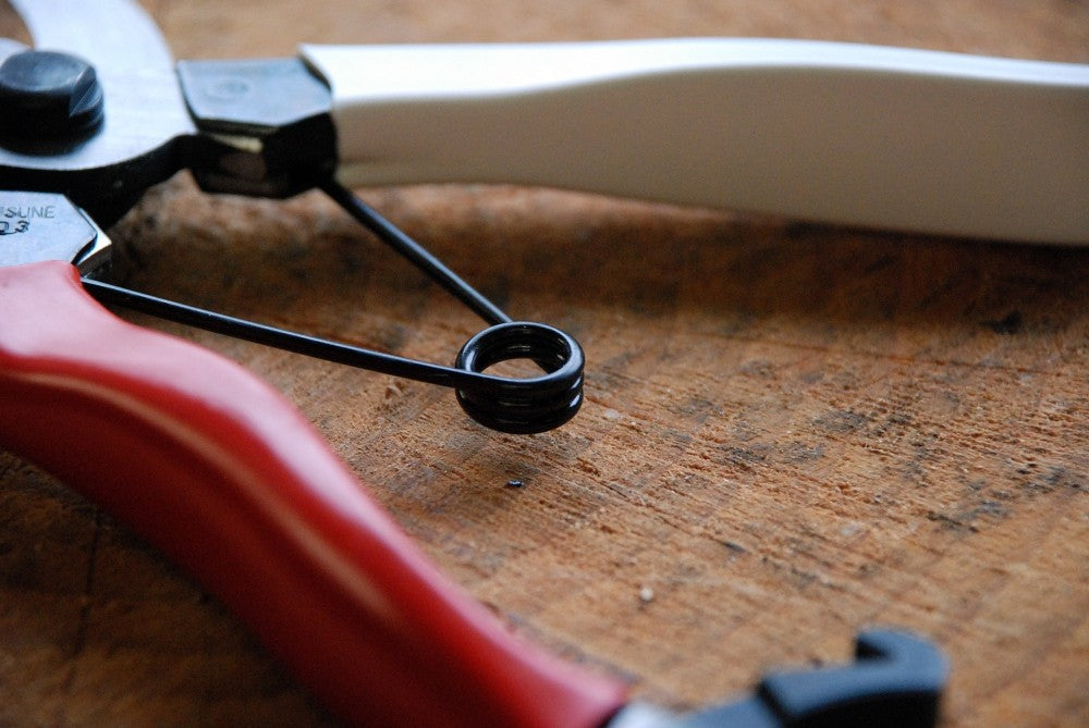 Okatsune Small Bypass Secateurs 101